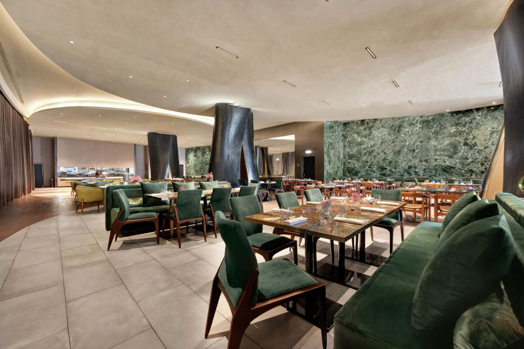 Hilton Porto Gaia Hotel Vila Nova de Gaia Kültér fotó The interior of the restaurant