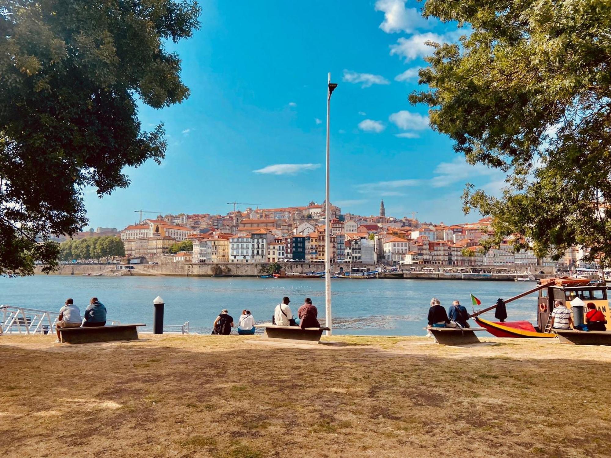 Hilton Porto Gaia Hotel Vila Nova de Gaia Kültér fotó View of the city from the river